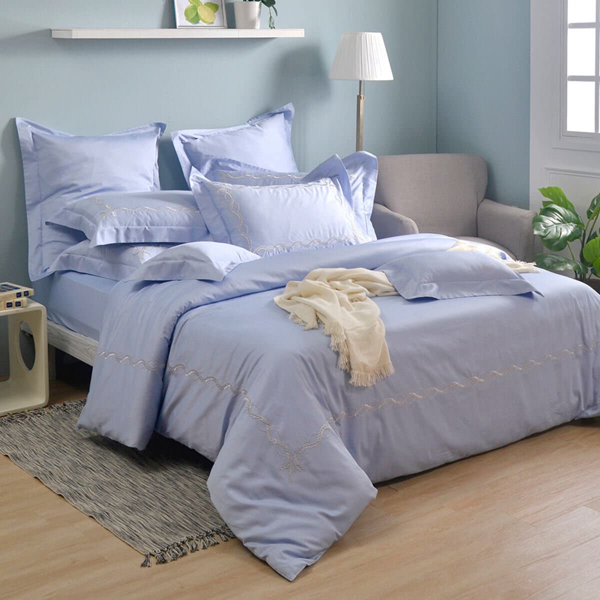 La Belle Bed Sheet Set 4 pcs Twin Size 150 cm x 186 cm Vining Style Biru Asap