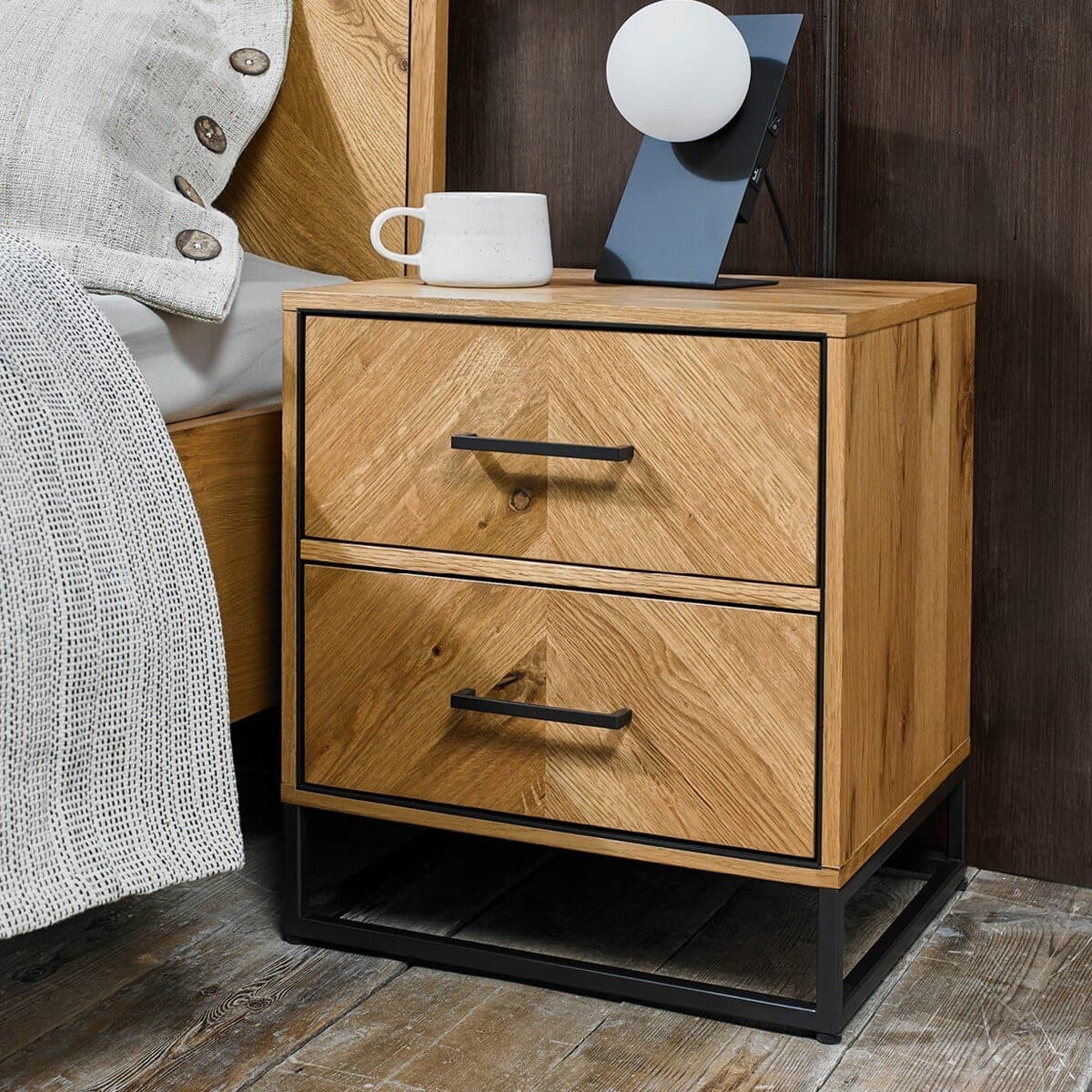 Bentley Designs Riva Rustic Oak Lemari Meja Kaca Ganda 46 cm