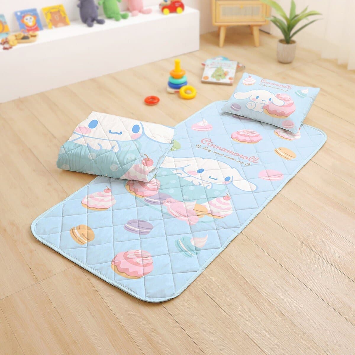 Bantal dan Selimut Bantal dan Selimut Anak Kartun MIT Sanrio Big Eared Dog Cream Roll Biru