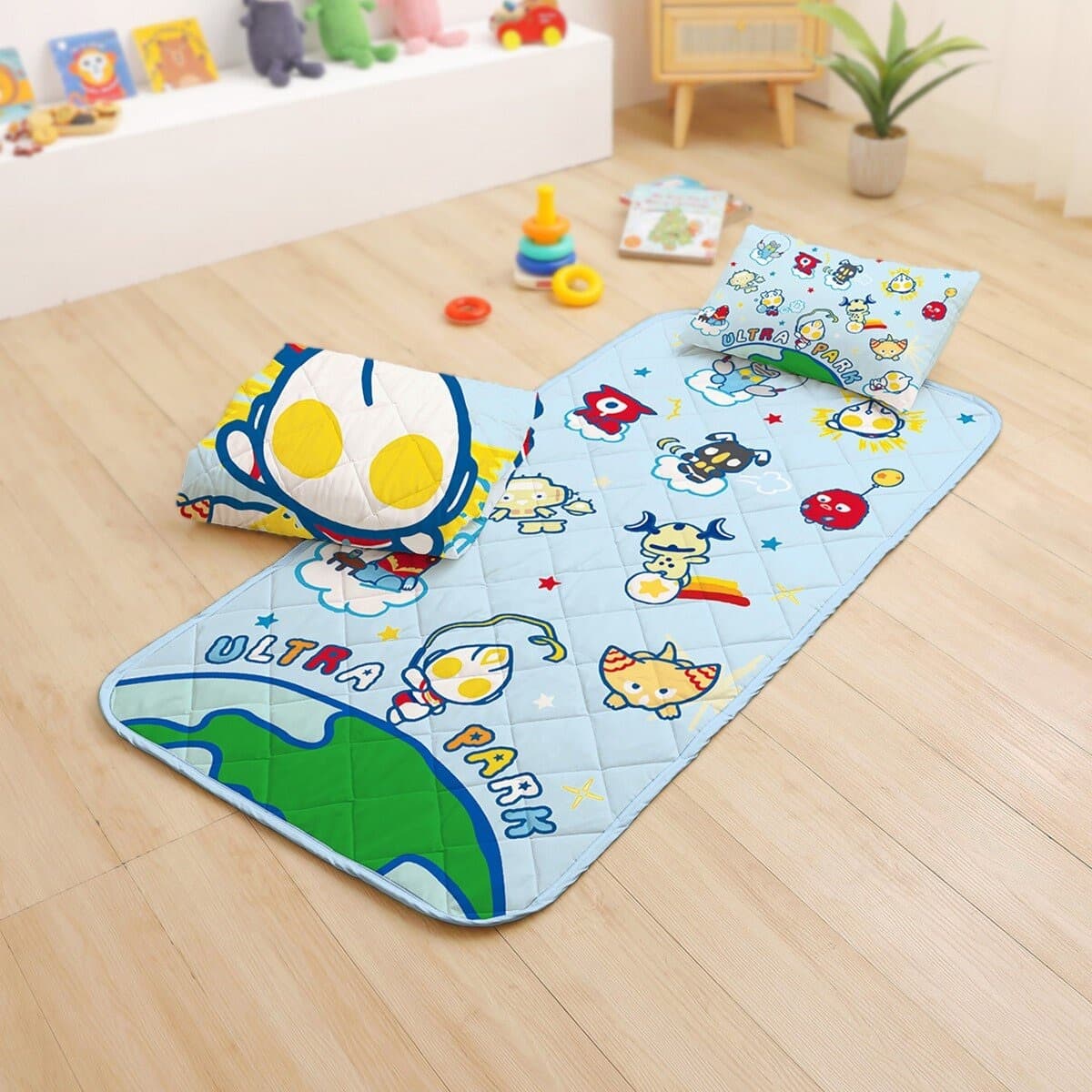 MIT Karakter Anak Tidur Pillow Blanket Set Ultraman Hero Park Biru