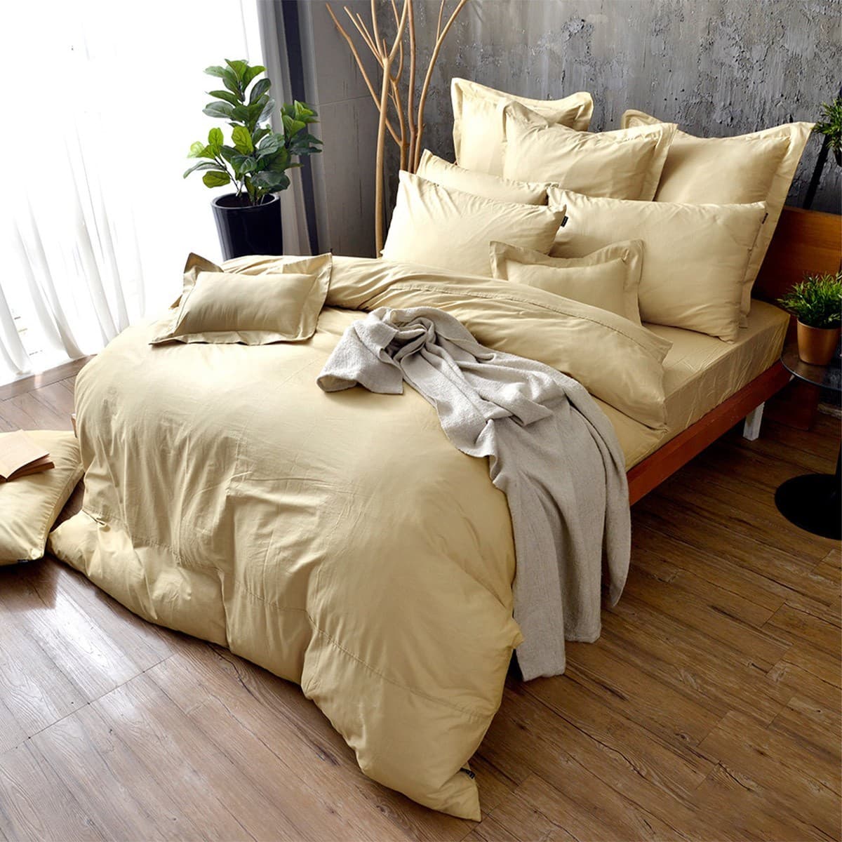 La Belle Selimut Tipis Dua Orang 200 Thread Count Cotton Solid Kuning Emas 180cm x 210cm