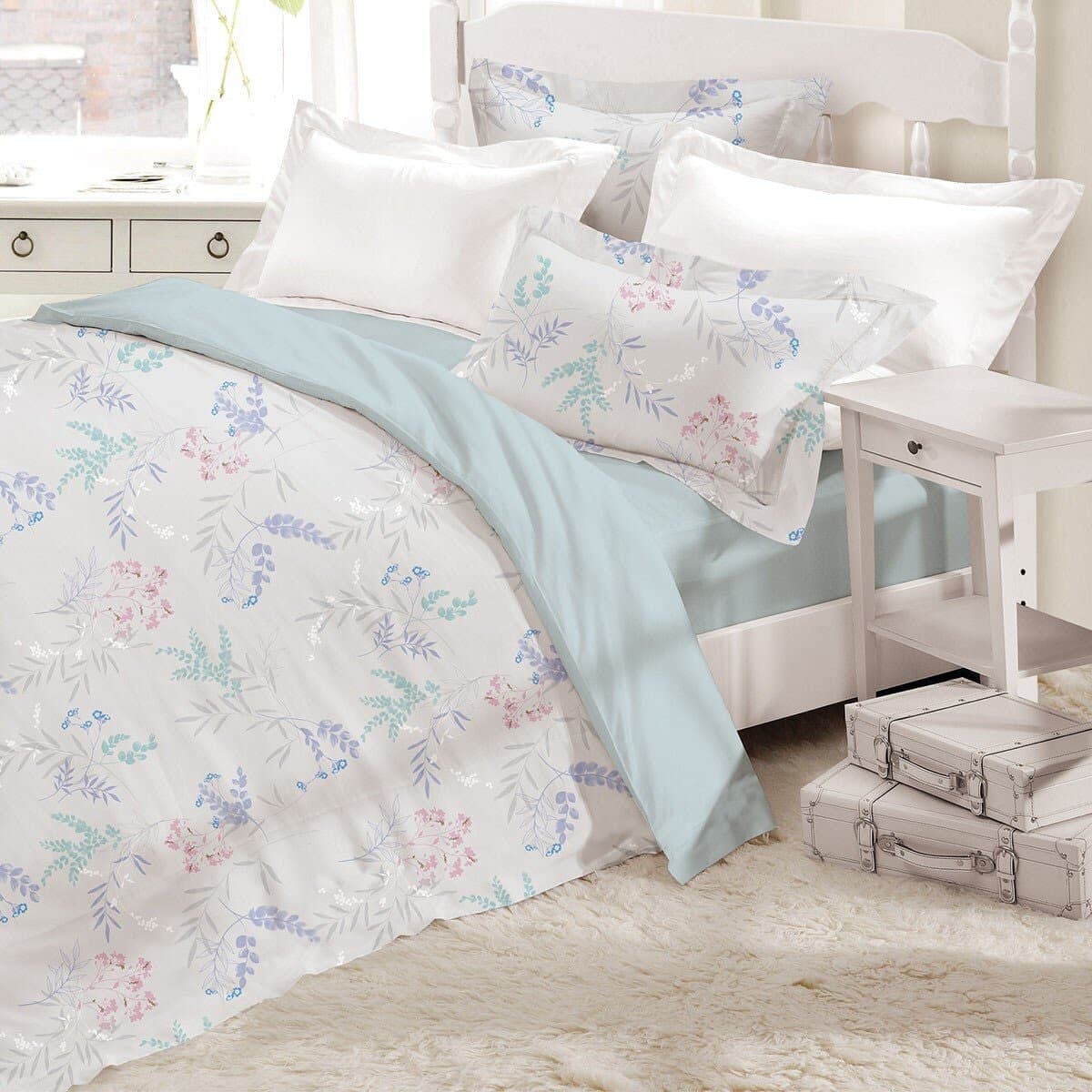 Caliphil Set Bed Cover Dua Orang Ukuran Besar dan Selimut Empat Buah 183 Centimeter X 190 Centimeter Périgueux