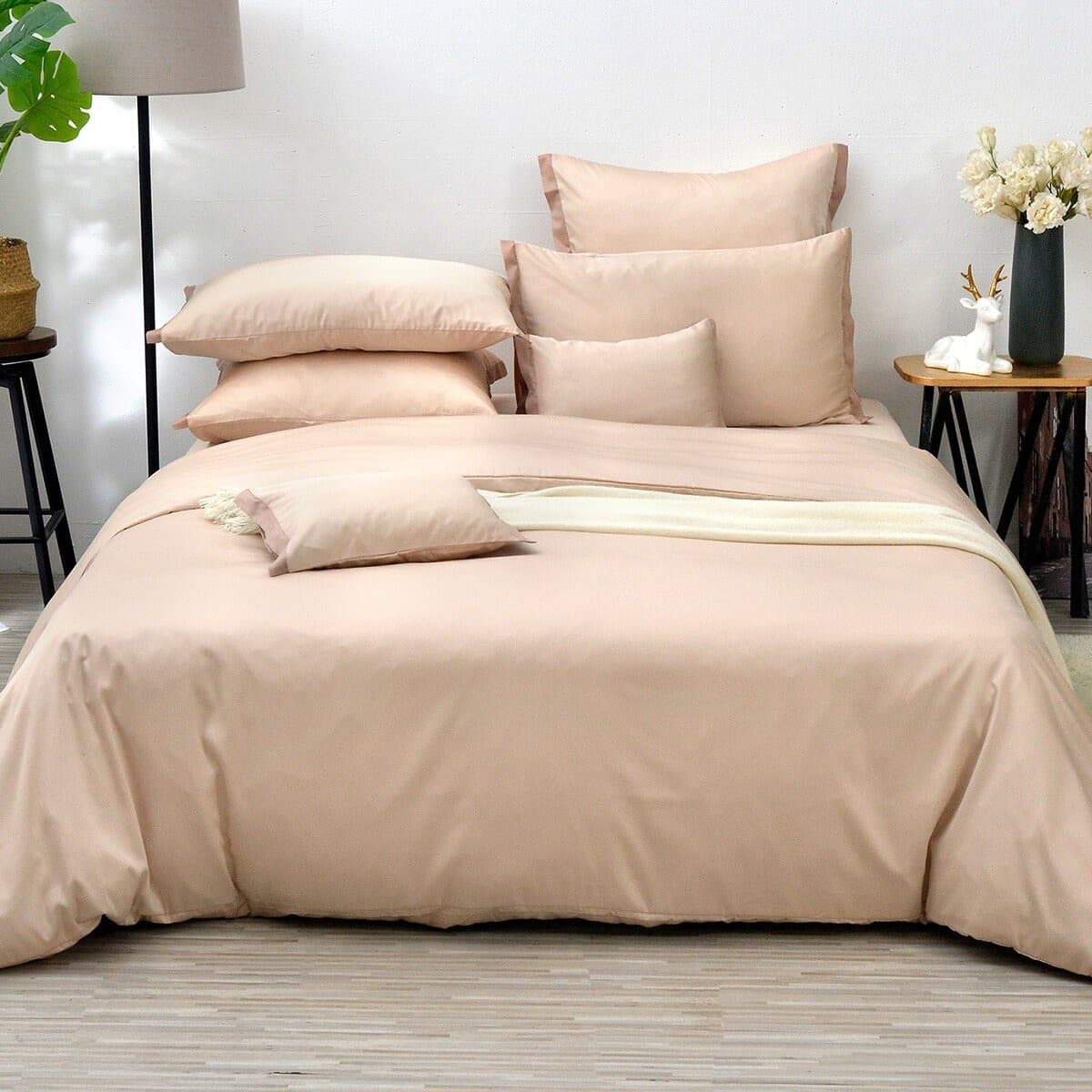 La Belle Set Selimut Dua Orang Premium Sijil Tencel Polos Warna Emas 300 Thread Count