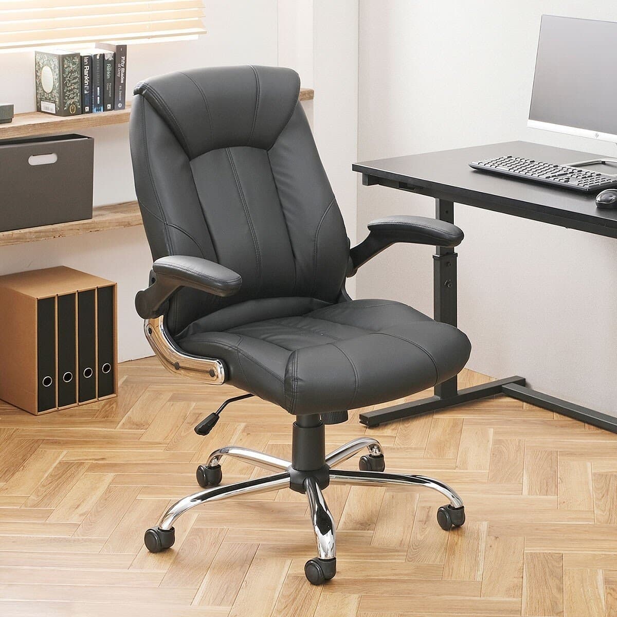 IRIS OHYAMA Kursi Kantor Kulit