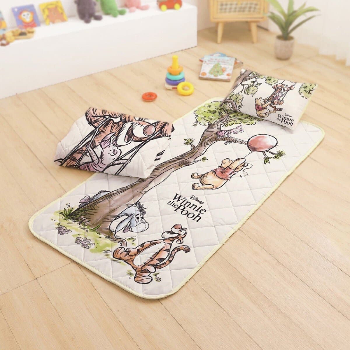 Set Selimut Bantal Bantal Tidur Anak Kartun MIT Winnie the Pooh Country Trail Beige